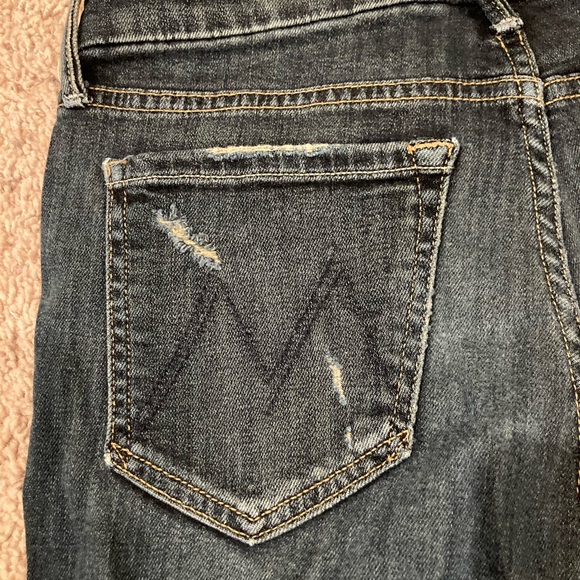 MOTHER The Looker Jaded and Torn Distressed Jeans - Picture 11 of 11